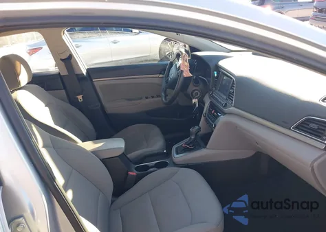 2018 Hyundai Elantra Sel z USA, uszkodzony, nr VIN 5NPD84LF0JH337791